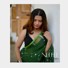 Load image into Gallery viewer, BOTTLE GREEN WITH SILVER ZARI BENGAL COTTON SAREE BCA24-6 - NEITEE
