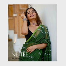 Load image into Gallery viewer, BOTTLE GREEN WITH SILVER ZARI BENGAL COTTON SAREE BCA24-6 - NEITEE
