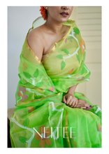 Load image into Gallery viewer, PARROT GREEN PURE MUSLIN JAMDANI SAREE JSJ24-4 - NEITEE
