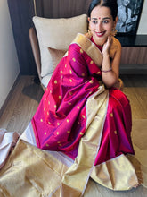 Load image into Gallery viewer, BLOOD MAROON AND OFFWHITE KANCHIVARAM SAREE KS25-11 - NEITEE
