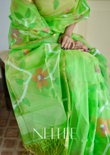 Load image into Gallery viewer, PARROT GREEN PURE MUSLIN JAMDANI SAREE JSJ24-4 - NEITEE
