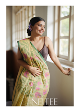 Load image into Gallery viewer, SANDALWOOD YELLOW AND LOTUS PURE MUSLIN JAMDANI JSJ24-7 - NEITEE
