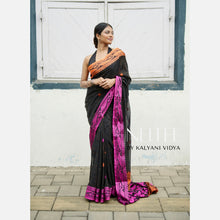 Load image into Gallery viewer, ORANGE -PINK ON BLACK BENGAL COTTON SAREE BCA24-4 - NEITEE
