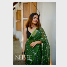 Load image into Gallery viewer, BOTTLE GREEN WITH SILVER ZARI BENGAL COTTON SAREE BCA24-6 - NEITEE
