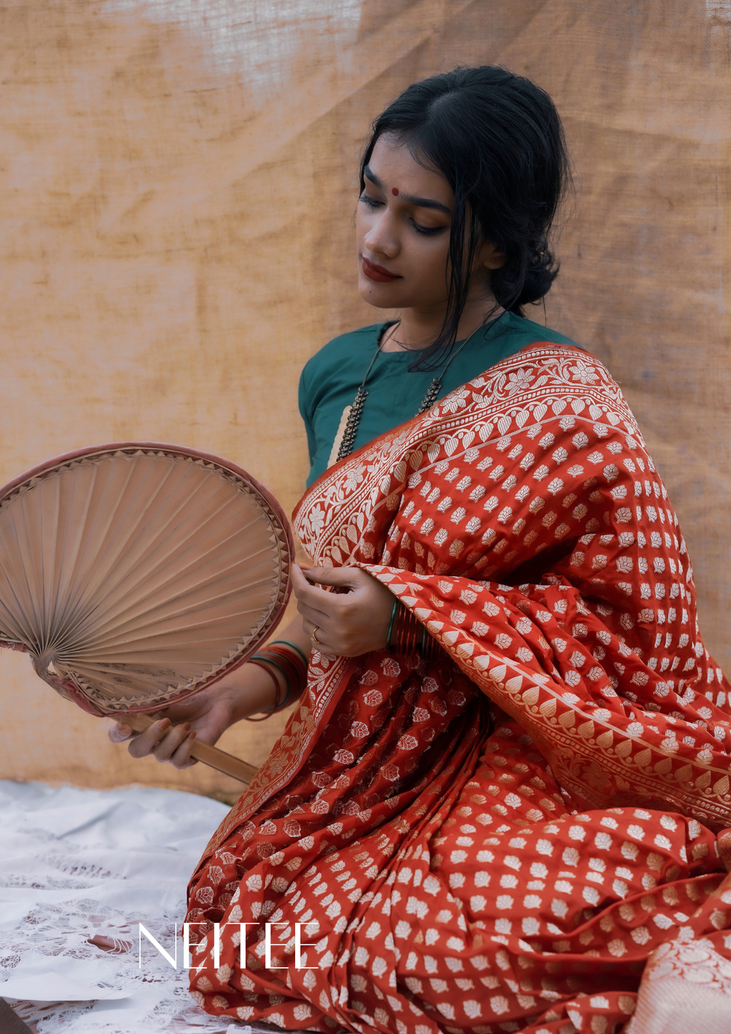 RED MAHARANI BANARASI KATAN SILK SAREE BSN21-2 - NEITEE